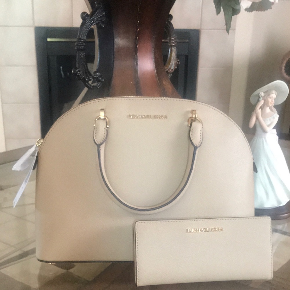 Purse and wallet set